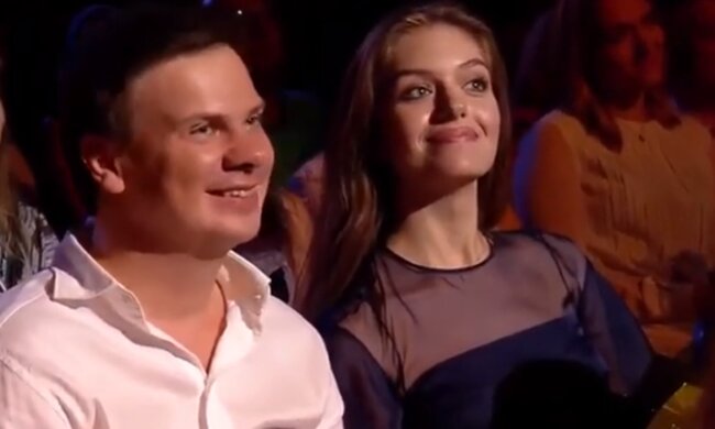 Дмитрий Комаров и Александра Кучеренко. Фото: скриншот YouTube-видео