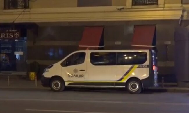 Полиция на месте смерти нардепа Давыденко. Фото: скриншот YouTube