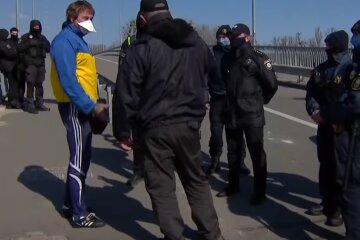 Украинцам выписали 296 штрафов. Фото: youtube