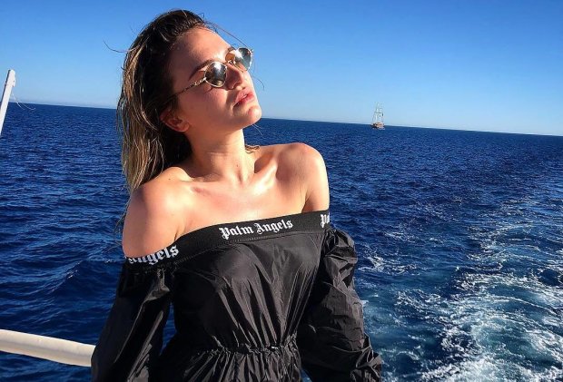 "Красивая маман": дочка Добкина выложила новое фото с грудью