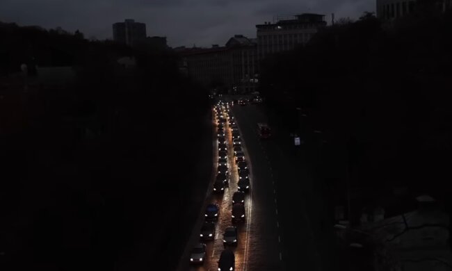 Беда с электричеством: Киев готовят к худшему, власти запустят "план Б"