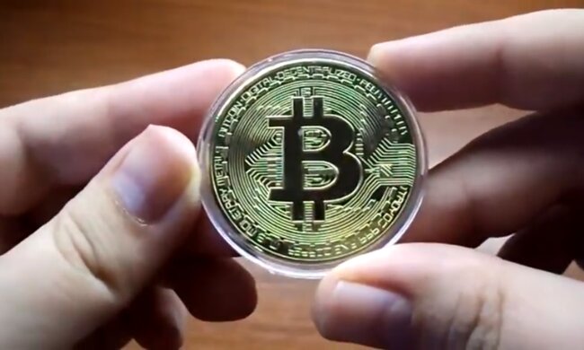 Биткоин. Фото: скриншот YouTube-видео