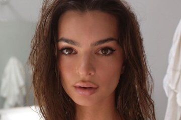 Эмили Ратаковски. Фото: источник: instagram/emrata
