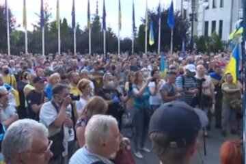 "Ганьба": в центре Киева ситуация накаляется, что происходит