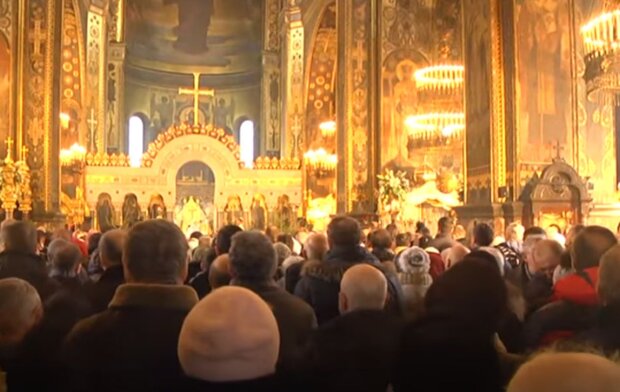 Праздничная служба в церкви. Фото: скриншот YouTube-видео