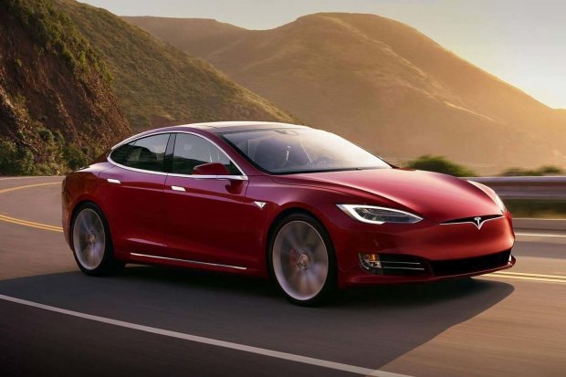 Tesla, фото: Hi-News.ru