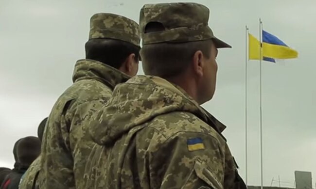 Військовослужбовці. Фото: скріншот YouTube-відео