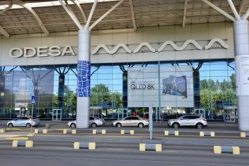 У частного самолета произошла поломка в шасси