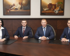 Від кримінальних авторитетів до фігурантів НАБУ: кого насправді захищають юристи АО "Авер Лекс", старшим партнером якого є адвокат Януковича Віталій Сердюк