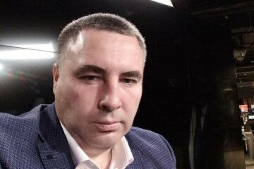 Роман Головін: Порошенко привласнює людську землю