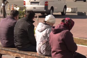 Люди. Фото: скріншот Youtube-відео