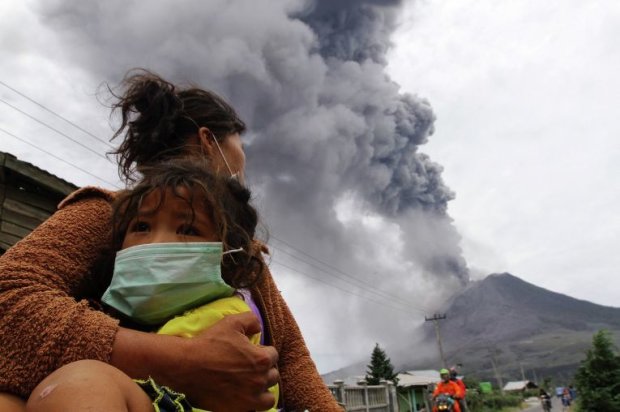 В Мексике "очнулся" самый опасный вулкан: власти объявили о чрезвычайной опасности