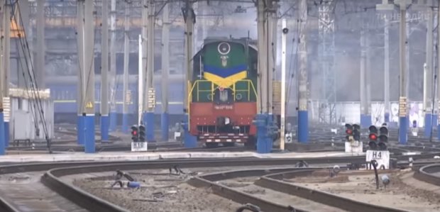 Поезд возвращается в Украину, фото: скриншот YouTube