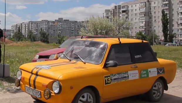 Украинские умельцы скрестили Запорожец и Porsche: у автомобиля 500 сил (видео)