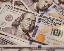 Гривня та долар США, курс валют в Україні, травень 2026