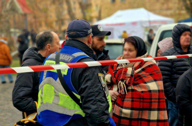 Били навіть "цирконами": Зеленський розповів скільки ракет та дронів були у нічній атаці - руйнування жахають