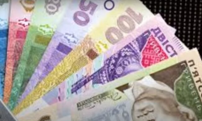 Гривны. Фото: скриншот видео