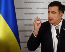 Саакашвили приземлился в Киеве и сразу назвал Зеленского «пацаном»