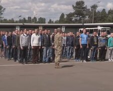 Призыв в армию в Украине. Фото: скриншот YouTube-видео