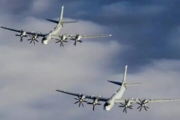 Все "тушки" и МиГи в воздухе: враг поднял всю боевую авиацию – украинцев предупредили зачем