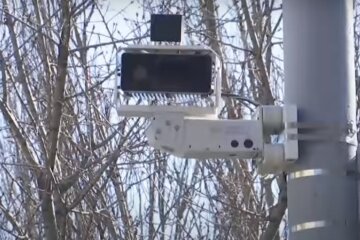 Автоматическая фиксация нарушений ПДД в Украине. Фото: YouTube, скрин