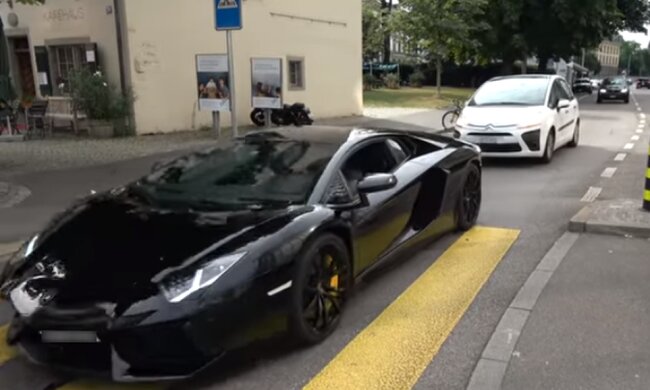 Суперкар Lamborghini Aventador. Фото: скриншот YouTube