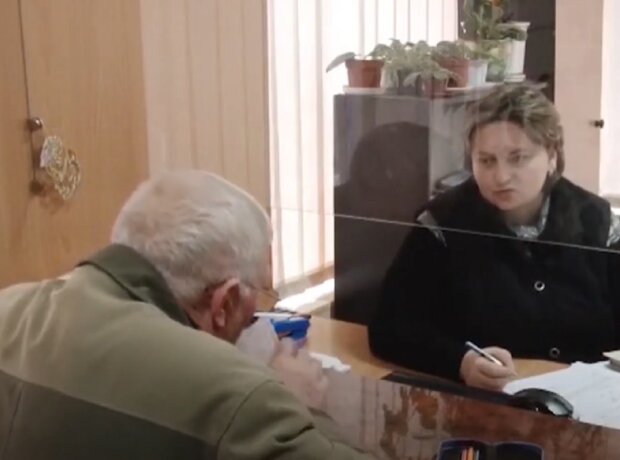 Украинцев ожидают пять этапов повышения пенсий. Фото: скриншот YouTube-видео