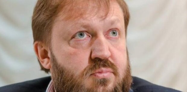 Приспешника Януковича Горбаля, который пытается возглавить Бюро экономической безопасности, облили нечистотами