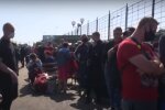 Заробитчане на границе. Фото: скриншот YouTube