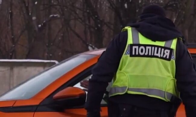 Працівник патрульної поліції. Фото: скріншот YouTube-відео