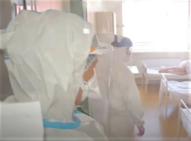 Больницы переполнены, поток "скорых" не прекращается: Одессу колотит - появилось видео