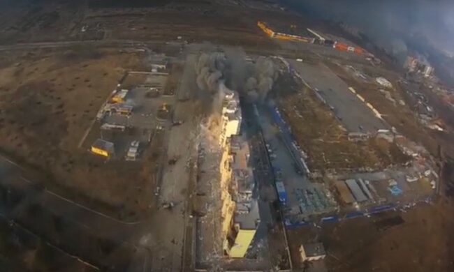 Мариуполь после атаки рашистов. Фото: YouTube, скрин