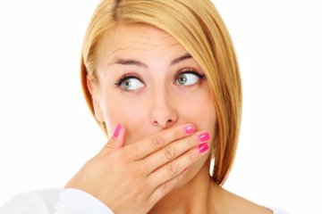 Неприятный запах изо рта: от каких продуктов это бывает