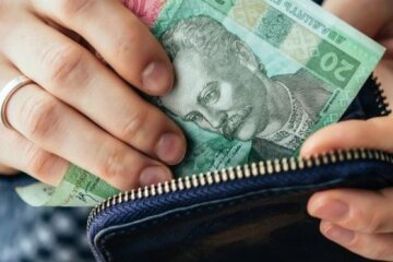 Киевляне еле сводят концы с концами: без работы остались десятки тысяч