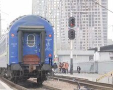 Укрзализныця, поезда. Фото: скриншот Youtube