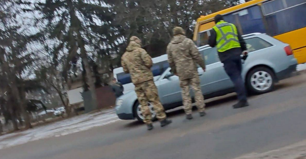 В Раде предупредили о фейке о том, что ТЦК дали команду закрыть города. Фото: YouTube