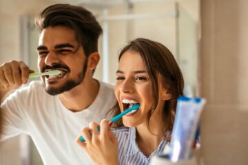 Чистка зубів. Фото: YouTube