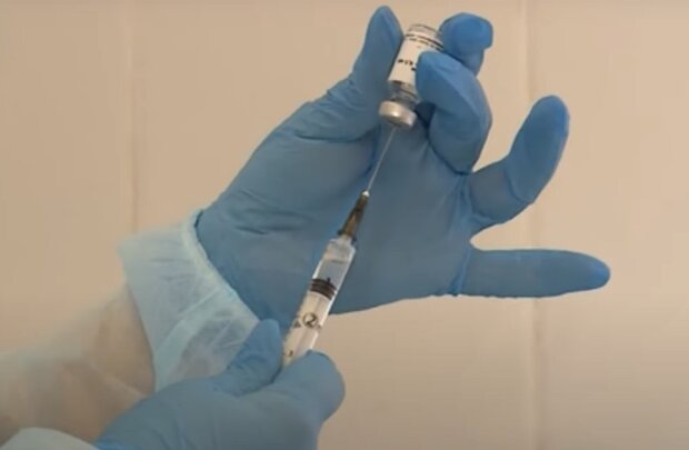 Вакцина від коронавірусу. Фото: YouTube, скрін