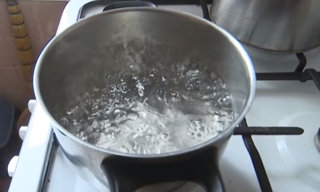 Горячая вода. Фото: скриншот YouTube-видео