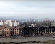 Мариуполь после атаки россиян. Фото: YouTube, скрин
