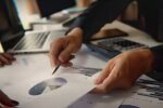Радость продлится недолго: украинцам посулили прибавку к зарплате, но есть одна деталь – "Повышение приведет к…"