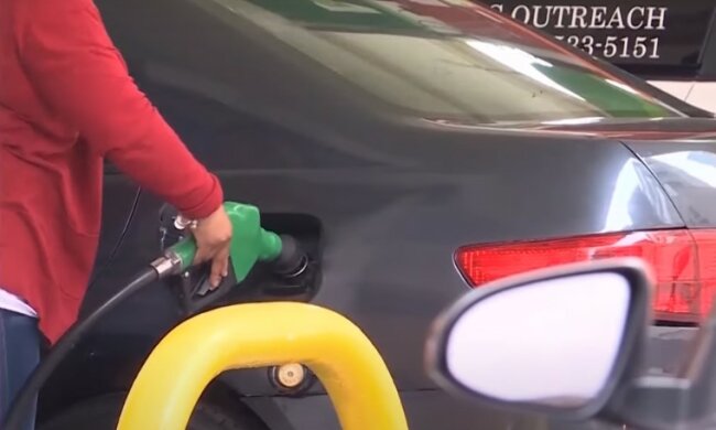 Цены на бензин в Украине. Фото: YouTube, скрин