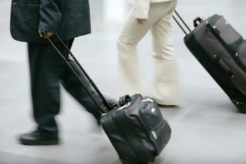 В Гоструда рассказали о правилах комадировок во время карантина. Фото: youtube