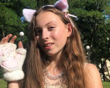 Оля Полякова отправила несовершеннолетнюю дочь побыть моделью в Европе: фото первого дня
