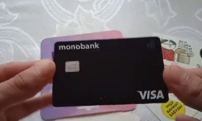 Карта Monobank. Фото: скриншот YouTube-видео