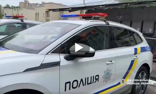 Електрокросовер Skoda Enyaq поліції Києва