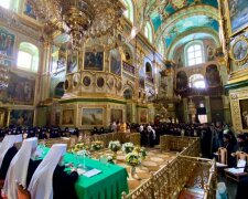 У Почаївській лаврі зібрались 310 представників монастирів УПЦ з усієї України