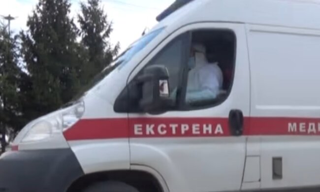 Медики назвали 4 симптома для вызова скорой. Фото: youtube