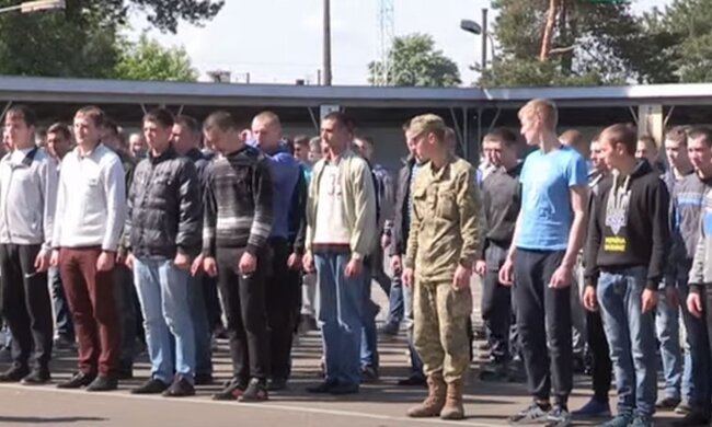 Техогляд, ВЛК, мобілізація ВПО - які зміни запровадять із червня Фото: скріншот YouTube-відео