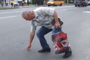 Какие предметы не стоит подбирать на улице и почему. Фото: скриншот Youtube-видео